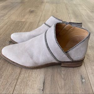 LUCKY BRAND - Ankle boots, size 7.5 in Taupe